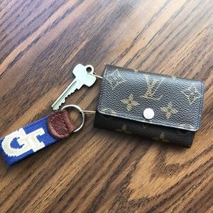 Louis Vuitton 6 Key Holder